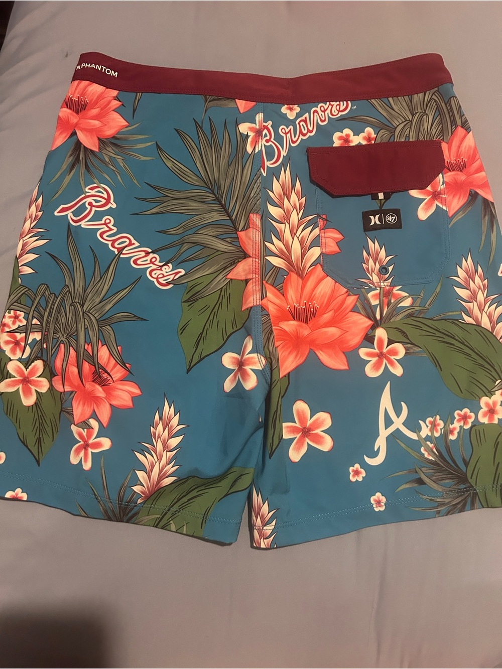 Hurley Atlanta Braves Floral Blue Men's Swim Trunks - Picture 8 of 10